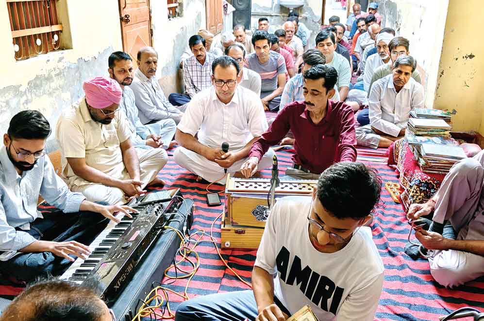 डबवाली के इस परिवार ने ऐसे मनाया अपने बच्चे का जन्मदिन