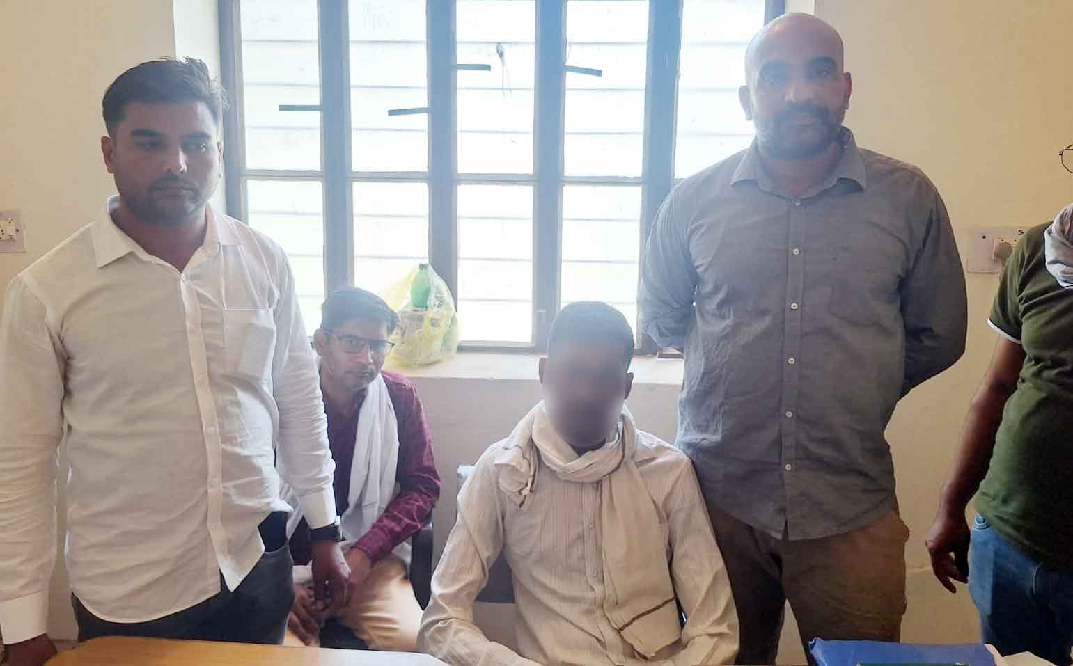 हनुमानगढ़ में पटवारी 15 हजार रुपये रिश्वत लेते गिरफ्तार, एसीबी की बड़ी कार्रवाई