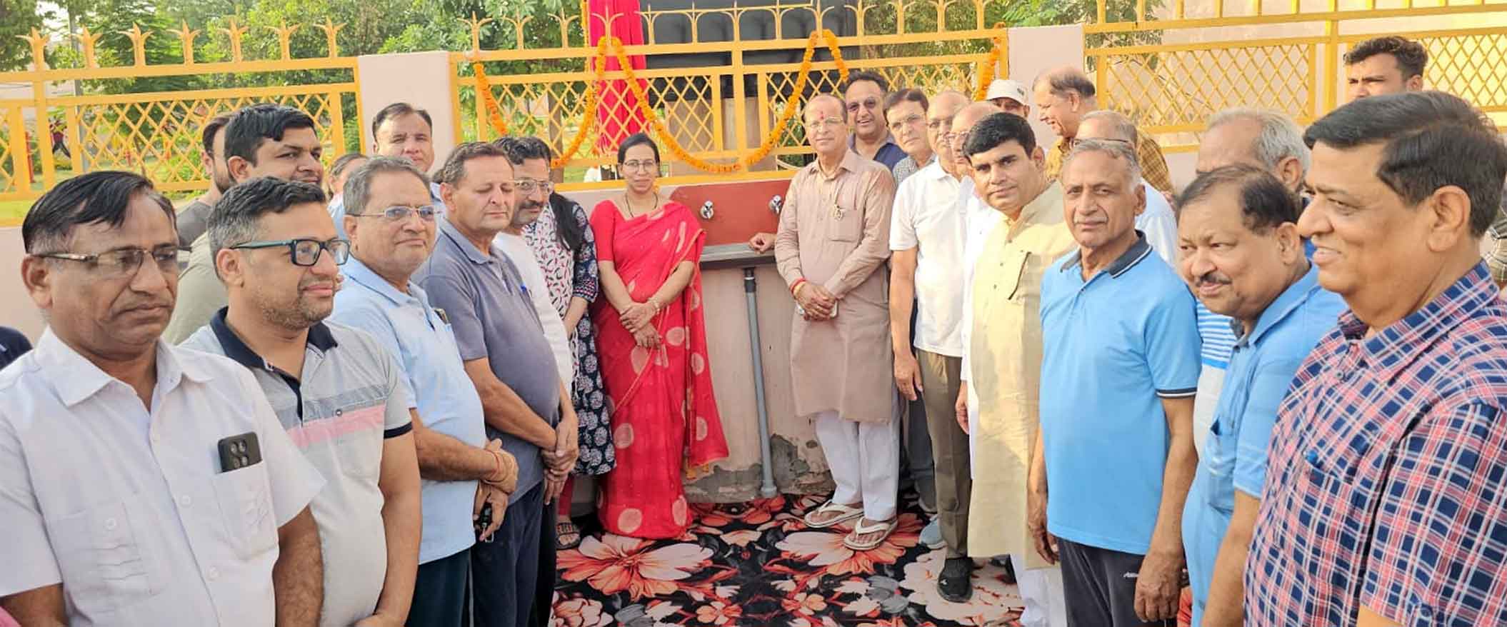महाराजा अग्रसेन पार्क में स्थापित वाटर कूलर आमजन को समर्पित 