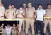 भतीजे की हत्या करने वाले रिश्ते के चाचा को पुलिस मुठभेड में किया गिरफ्तार