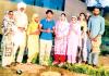 अस्थियों पर फलदार पौधा लगाकर दिया पर्यावरण संरक्षण का संदेश