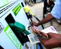 Chandigarh Petrol-Diesel News: चंडीगढ़ में पेट्रोल-डीजल भरवाने की लिमिट तय, दोपहिया और कार चालकों के लिए नए नियम लागू