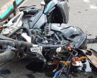 गलत साइड से आ रही बाइक बनी युवक का काल