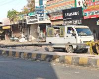 चौटाला रोड पर हादसा, अतिक्रमण व अवैध पार्किंग हटाने की उठाई मांग