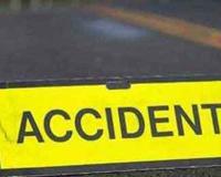 तेज रफ्तार ट्रक-ट्राला की टक्कर से ट्रैक्टर सवार दो गंभीर