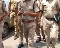 चेक पर फर्जी हस्ताक्षर कर खाते से पैसे निकाले, बैंक में मचा हड़कंप