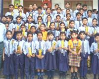 शिखर शिक्षा सदन में अंग्रेज़ी सुलेख प्रतियोगिता का भव्य आयोजन, छात्रों ने दिखाई अद्भुत प्रतिभा