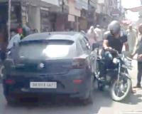 तेज रफ्तार कार ने मचाया तांडव, एक दर्जन बाइकों को मारी टक्कर