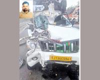 ट्रक और पिकअप की टक्कर में पिकअप ड्राइवर की मौत 