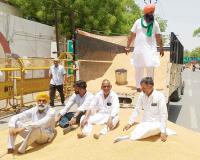 गेहूं खरीद केन्द्र पर धांधली के आरोप, सीबीआई जांच की मांग 