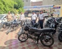 'रॉकी माफिया' लिखी बाइकों पर चला पुलिस का शिकंजा 