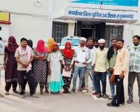 एफआईआर की निष्पक्ष जांच व आरोपियों की गिरफ्तारी की मांग