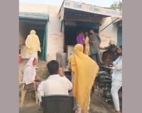 उधार न देने पर डेयरी-बेकरी की दुकान में लगाई आग, 4 लाख का सामान जला, सीसीटीवी में कैद हुआ आरोपी