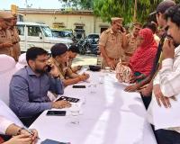 थाना समाधान दिवस में डीएम-एसपी ने सुनी जनसमस्याएं