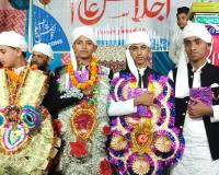 शैक्षिक कार्यक्रम में छात्रों की दस्तारबंदी, छात्राओं की हौसला अफ़ज़ाई