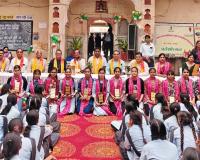 सर्वाधिक अंक लेने वाली छात्राएँ व सर्वश्रेष्ठ शिक्षिकाएँ हुई सम्मानित