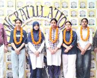 CBSE Board Result: शिखर शिक्षा सदन का शानदार CBSE 12वीं रिजल्ट: मिष्टी प्रजापति ने किया टॉप, 6 छात्रों ने 90% से अधिक अंक हासिल किए