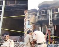 जनरल स्टोर में लगी भीषण आग, परिवार के दो बच्चों समेत तीन की मौत