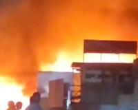 Noida Fire News: शाहबेरी फर्नीचर मार्केट में भीषण आग, 8 दुकानें जलकर राख
