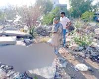 युवक की तेजधार हथियार से हत्या कर झाड़ियों में फेंका शव