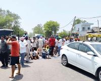 बिजली कटौती से परेशान लोगों ने पटियाला-पिहोवा हाईवे जाम कर पॉवरकॉम के खिलाफ किया प्रदर्शन