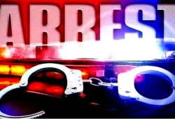 फर्जी पुलिस बनकर बदमाशों ने युवक को पीटा, पैसे ठगे, दो आरोपी गिरफ्तार