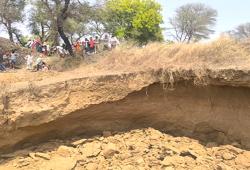 Well Collapse Accident: निर्माणाधीन कुआं धंसा, 5 मजदूरों की मौत