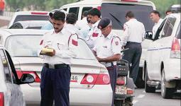 यूनिफॉर्म नहीं पहनने पर गुरुग्राम ट्रैफिक पुलिस ने 687 ऑटो-टैक्सी चालकों के काटे चालान