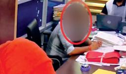 Bribe: 50 हजार रिश्वत लेते एचएसवीपी कर्मचारी रंगे हाथ  गिरफ्तार