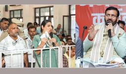 रास्ते पर ट्रांसफार्मर लगाने वाले एसडीओ पर होगी कार्रवाई, सीएम ने दिए आदेश