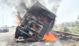 Truck Fire: मायना के पास चलते ट्रक में आग, दमकल विभाग ने कड़ी मशक्कत के बाद पाया काबू