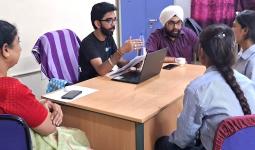 Rojgar Mela: सरकारी महिला आईटीआई में रोजगार मेले का आयोजन