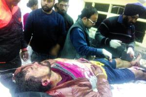 भाजपा वर्कर पर हमला, 56 टांकें लगे