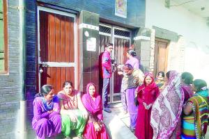कमेटी के 40 लाख लेकर महिला फरार