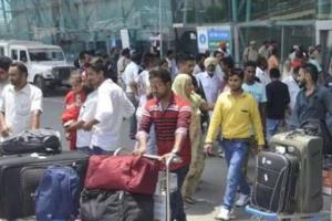 अब सऊदी अरब में रहना होगा महंगा, वापस आ रहे हैं भारतीय