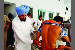 जेल कर्मचारियों पर लगाए मारपीट के आरोप