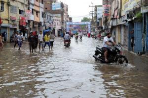 नॉर्थ-ईस्ट में भारी बारिश व भूस्खलन, 12 की मौत