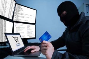 पुलिसकर्मी का एटीएम कार्ड बदलकर निकाले तीन लाख चौसठ हजार रुपए