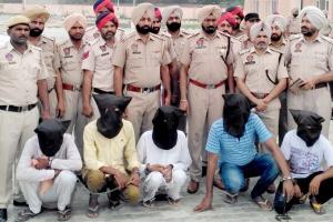 पुलिस ने अंतरराज्यीय गाड़ी चोर गिरोह का किया पर्दाफाश