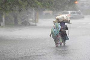 मानसून ने दी दस्तक, कहीं राहत तो कहीं आफत