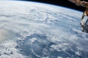 बुल्गारिया का पहला संचार उपग्रह प्रक्षेपित