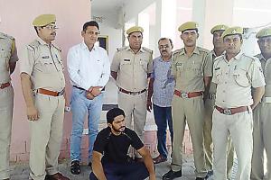इनामी बदमाश चढ़ा पुलिस के हत्थे