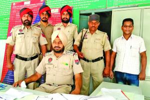 23 पेटियां देसी शराब बरामद