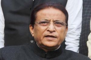 विवादित टिप्पणी कर फंसे आजम खान, देशद्रोह का केस दर्ज
