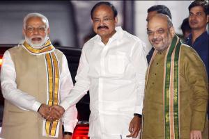 उपराष्ट्रपति चुनाव: वेंकैया ने फाइल किया नॉमिनेशन