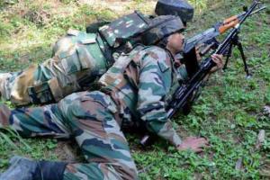 अनंतनाग में एक पुलिस जवान शहीद, पुलवामा में 2 आतंकी ढेर