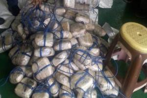 विदेशी जहाज से पकड़ी 3500 करोड़ की हेरोइन