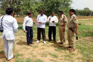 दो भाईयों में जमीनी विवाद में चाकूबाजी , पिता-पुत्र की मौत