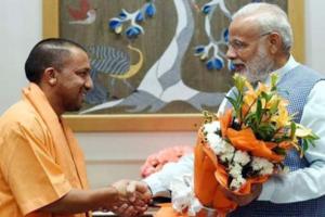 पीएम मोदी का स्वागत गुलदस्ते से नहीं, एक फूल से करें