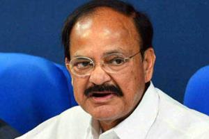 नायडू ने दिया मंत्री पद से इस्तीफा, आज भरेंगे उपराष्ट्रपति पद के लिए नामांकन
